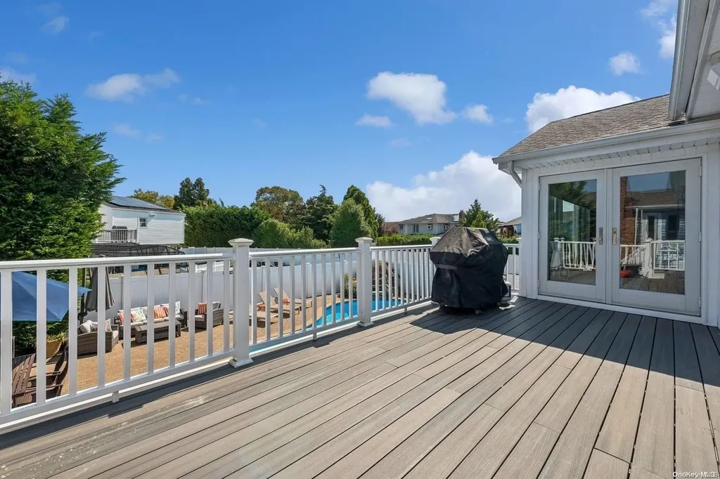 3109 Hewlett Avenue Merrick NY 11566