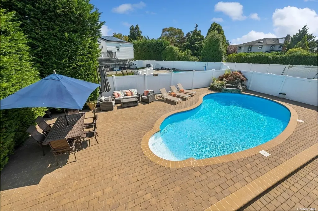 3109 Hewlett Avenue Merrick NY 11566