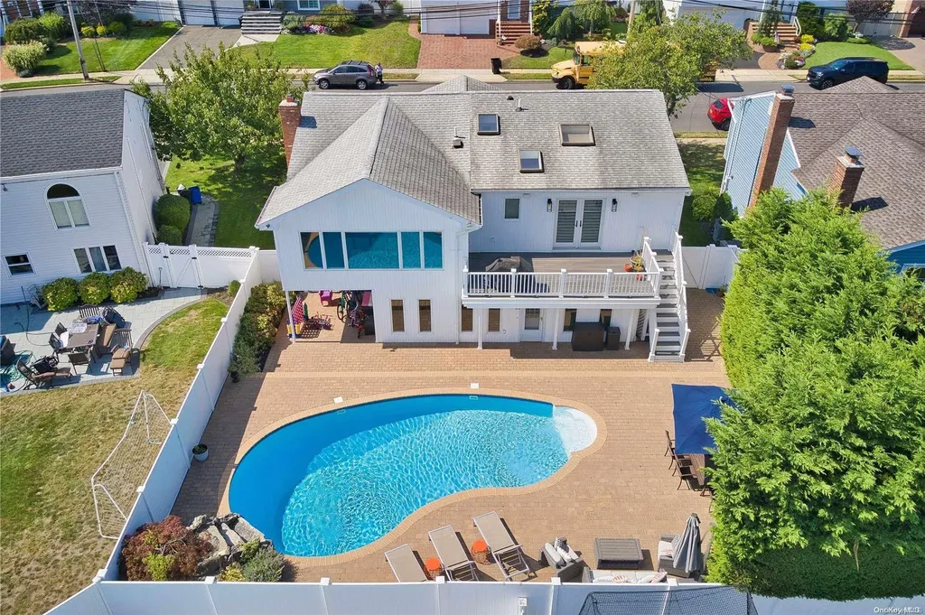 3109 Hewlett Avenue Merrick NY 11566