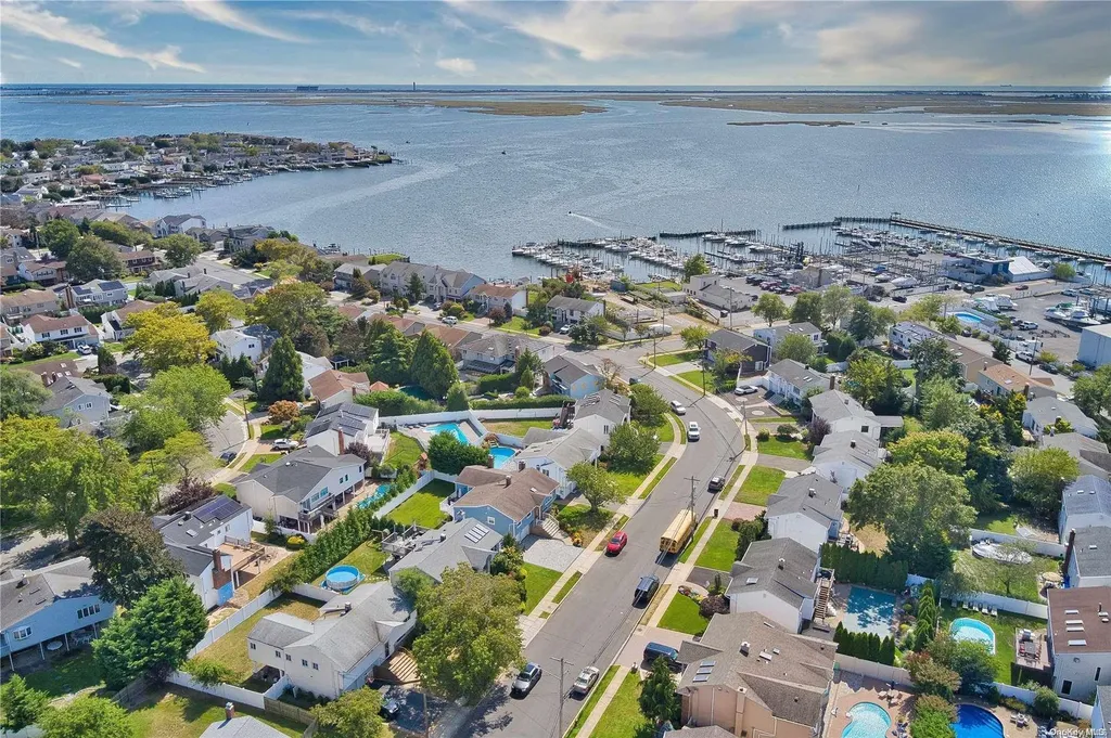 3109 Hewlett Avenue Merrick NY 11566