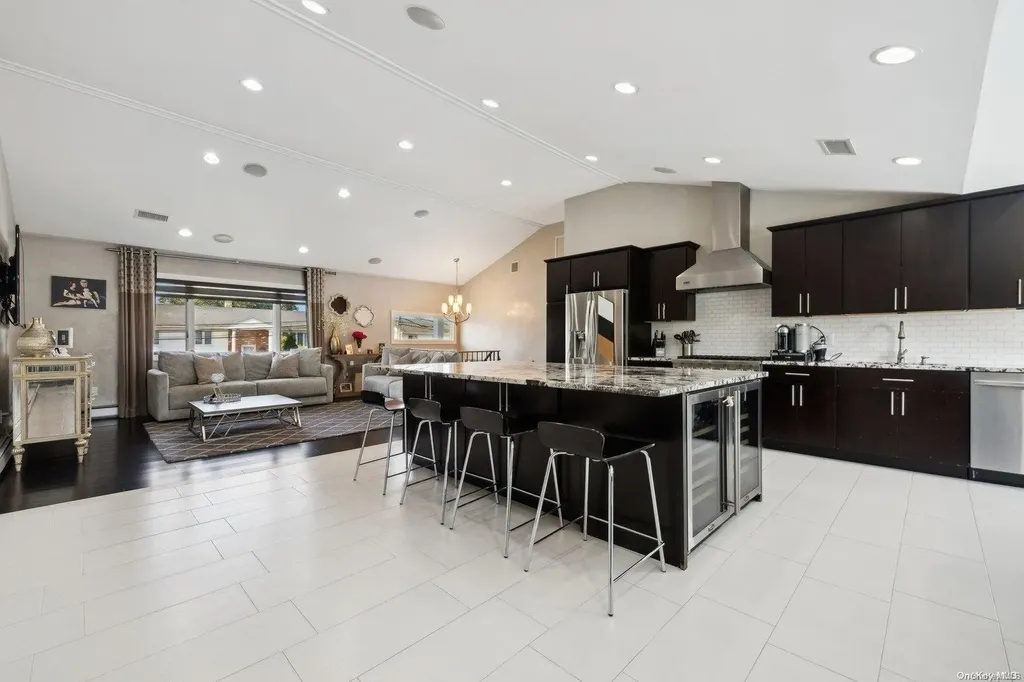 3109 Hewlett Avenue Merrick NY 11566