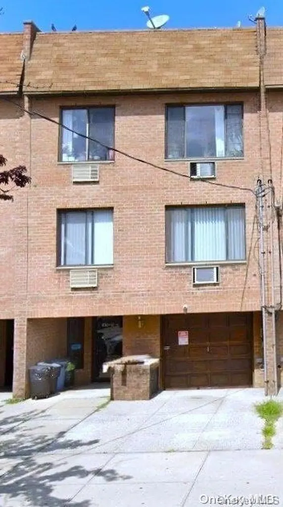 149-11 Barclay Avenue Flushing NY 11355