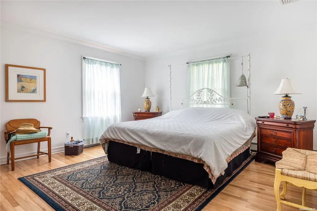 17 Middle Road Blue Point NY 11715