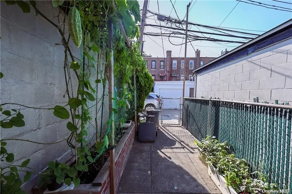 2066 E 29th Street Brooklyn NY 11229