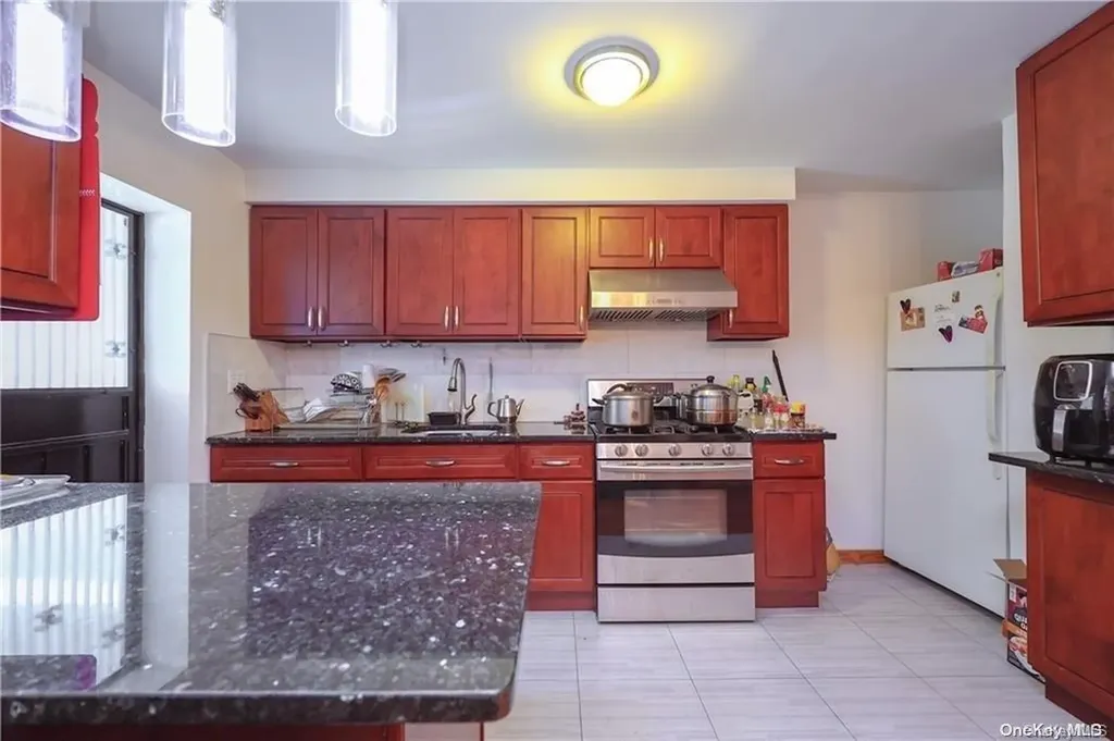 2066 E 29th Street Brooklyn NY 11229