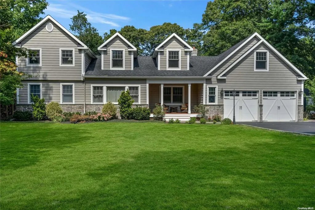115 Brook Lane Smithtown NY 11787