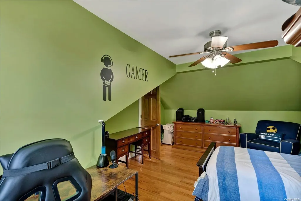 115 Brook Lane Smithtown NY 11787