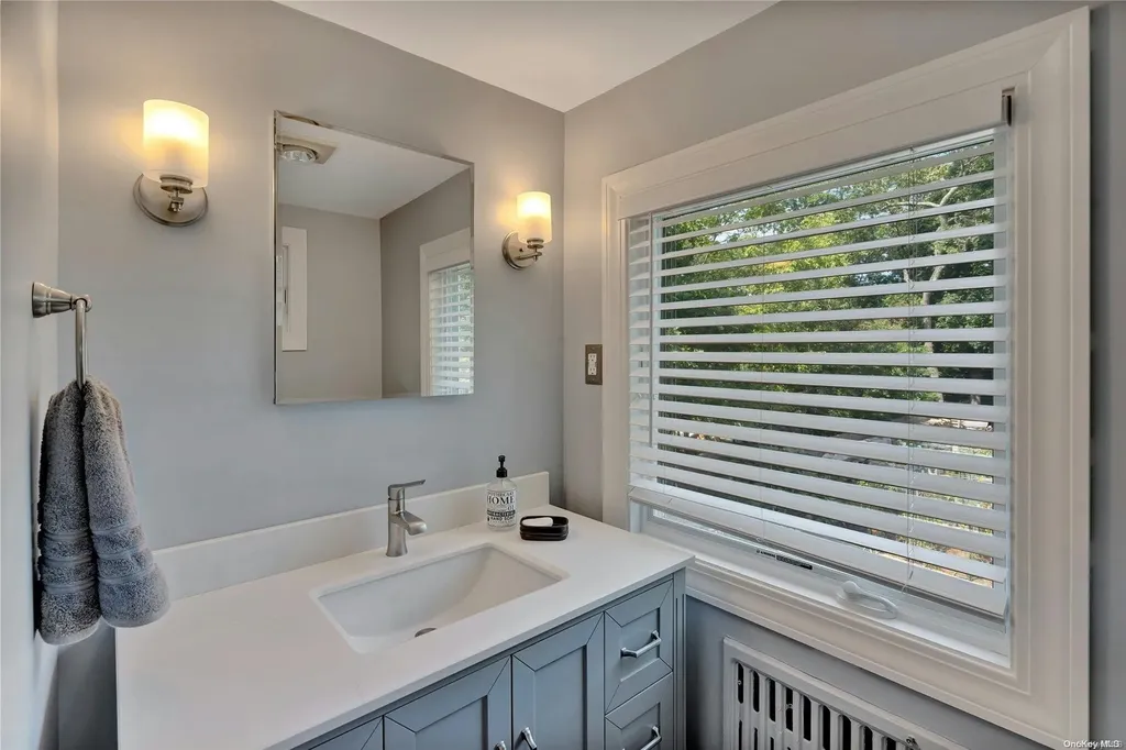 115 Brook Lane Smithtown NY 11787