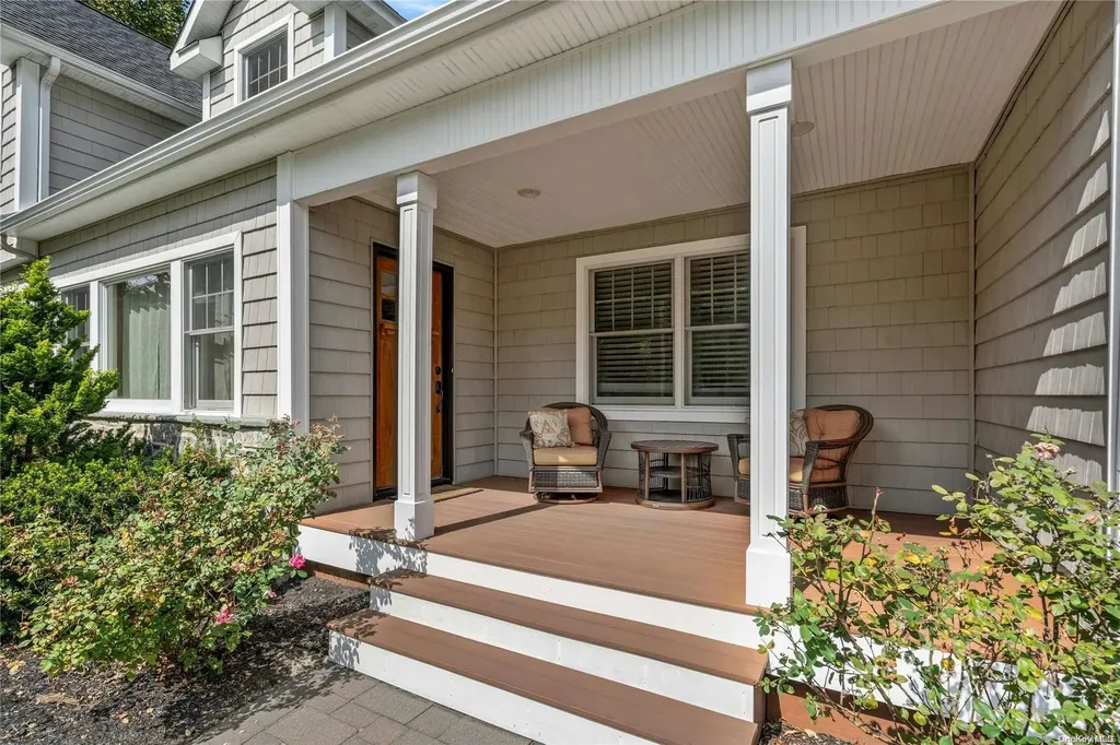 115 Brook Lane Smithtown NY 11787