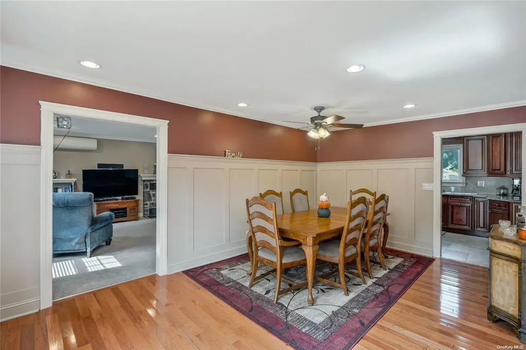115 Brook Lane Smithtown NY 11787