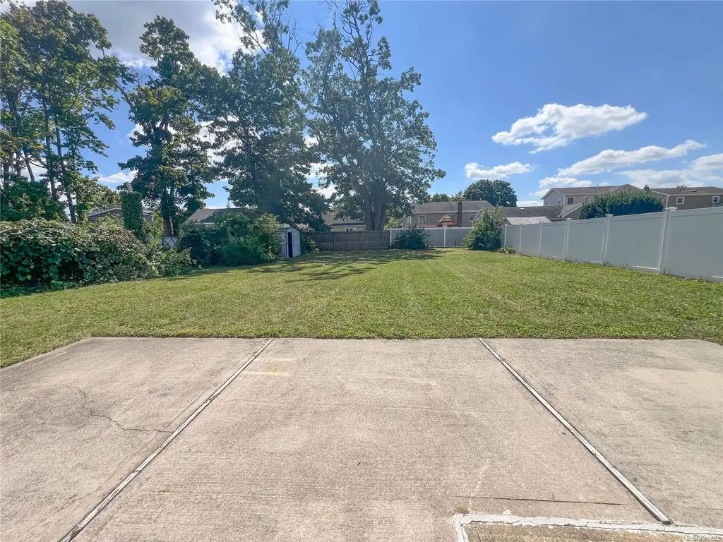 168 Walker Street West Babylon NY 11704