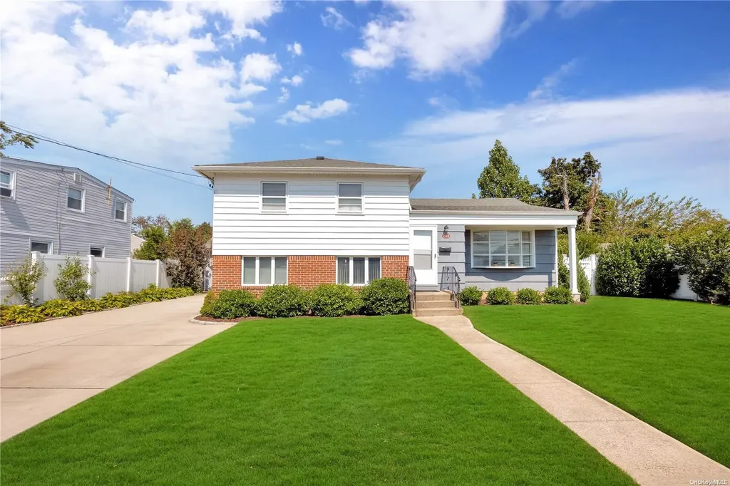 244 Weidner Avenue Oceanside NY 11572