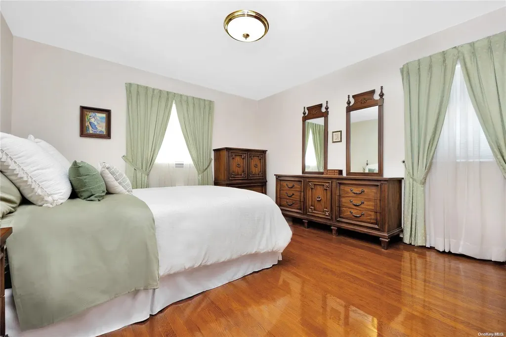 244 Weidner Avenue Oceanside NY 11572