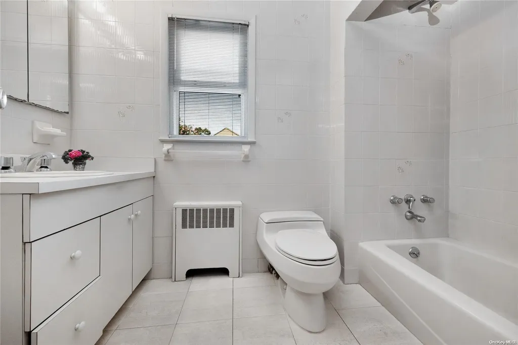 244 Weidner Avenue Oceanside NY 11572