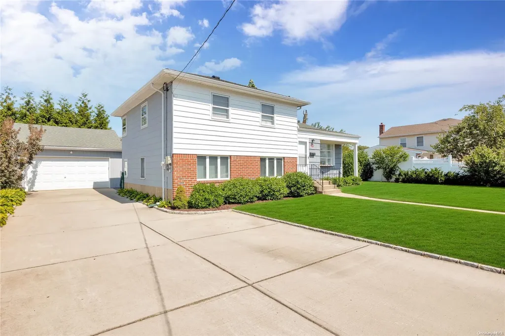 244 Weidner Avenue Oceanside NY 11572
