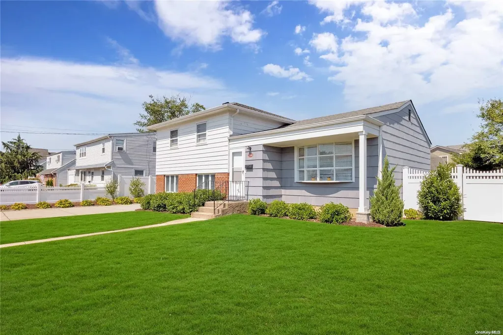 244 Weidner Avenue Oceanside NY 11572