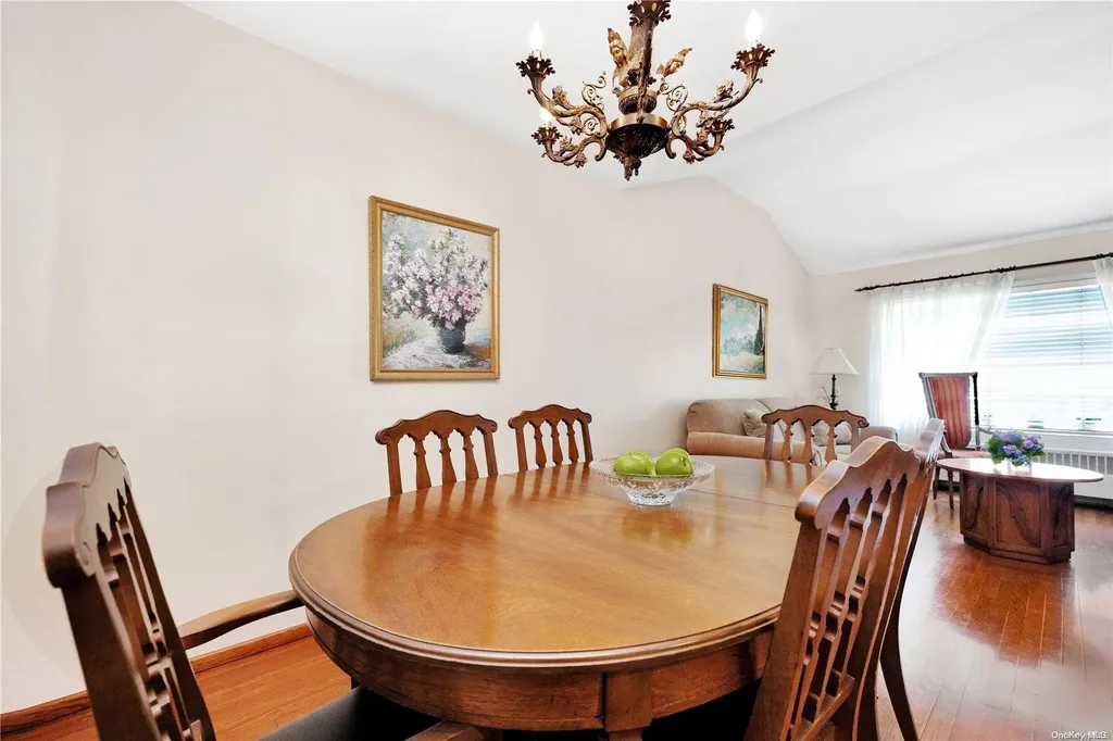 244 Weidner Avenue Oceanside NY 11572