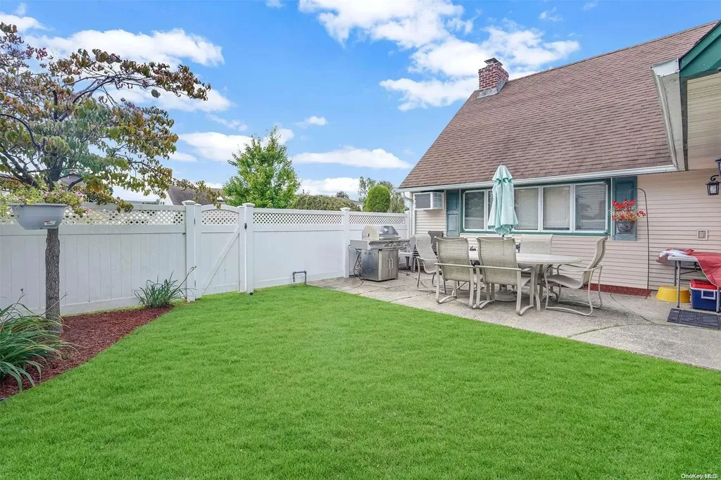 2471 Marshall Drive East Meadow NY 11554