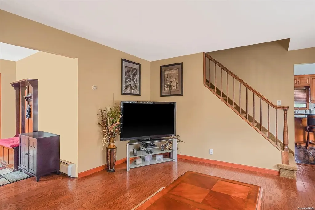 2471 Marshall Drive East Meadow NY 11554