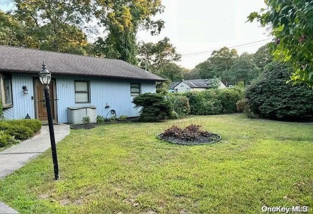 22 Peeker Avenue Mastic Beach NY 11951