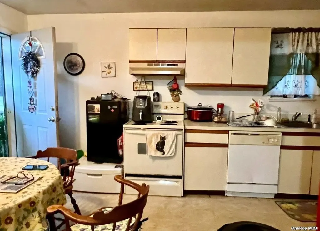 22 Peeker Avenue Mastic Beach NY 11951