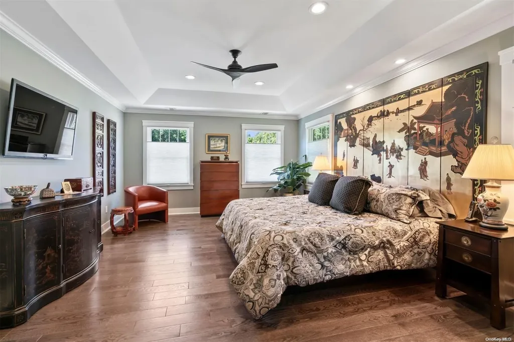 49 Viola Drive Glen Cove NY 11542