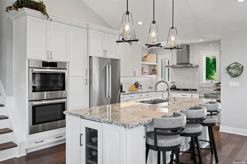 49 Viola Drive Glen Cove NY 11542