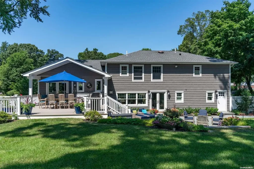 49 Viola Drive Glen Cove NY 11542