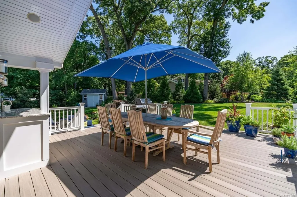 49 Viola Drive Glen Cove NY 11542