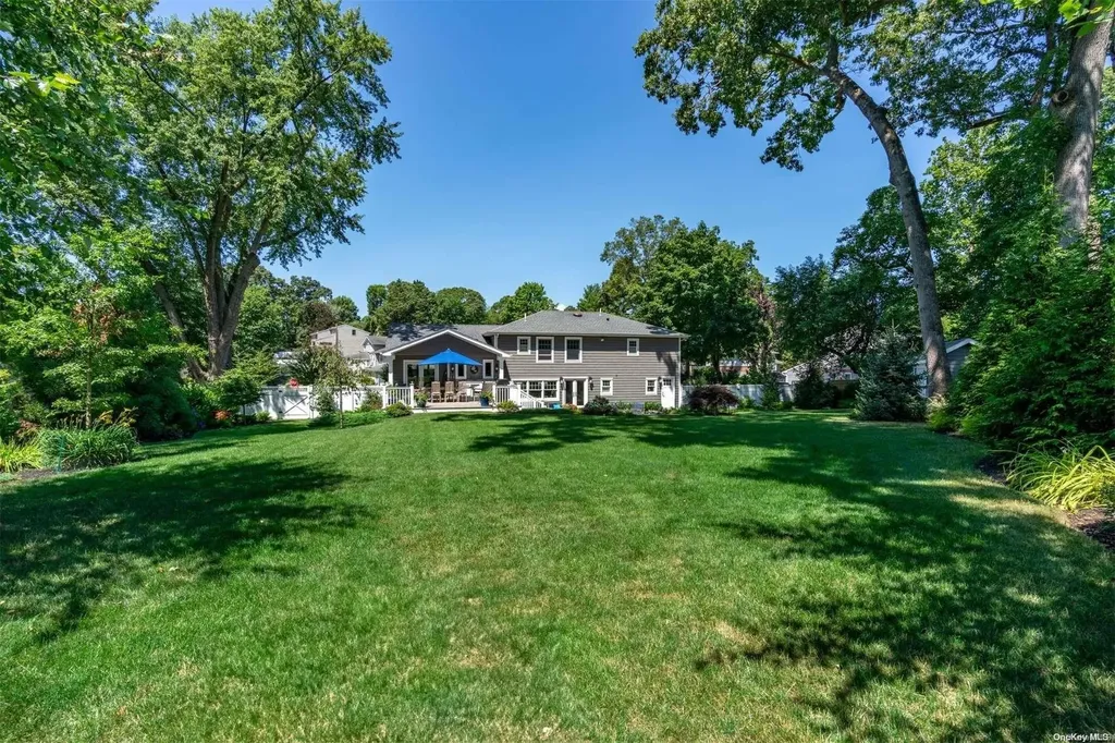 49 Viola Drive Glen Cove NY 11542