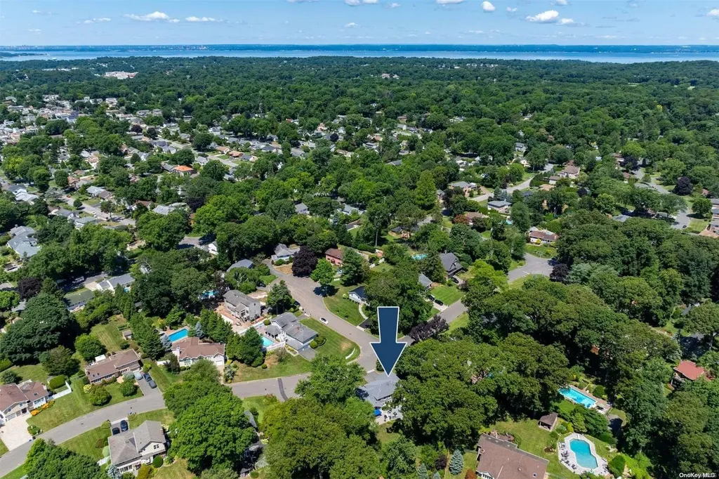 49 Viola Drive Glen Cove NY 11542