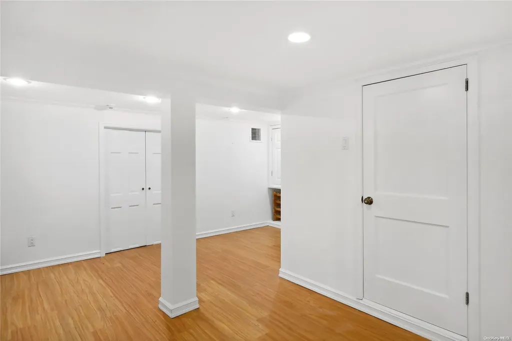 147 Oneck Lane Westhampton Beach NY 11978