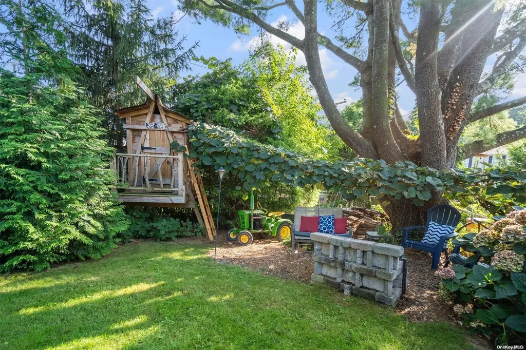 2 Landview Drive Kings Park NY 11754