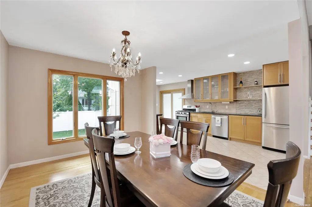 14 Sutton Lane Hewlett NY 11557