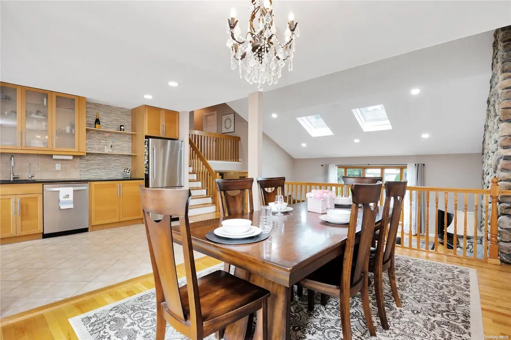 14 Sutton Lane Hewlett NY 11557
