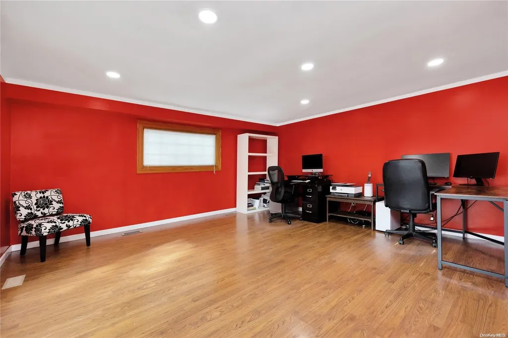 14 Sutton Lane Hewlett NY 11557
