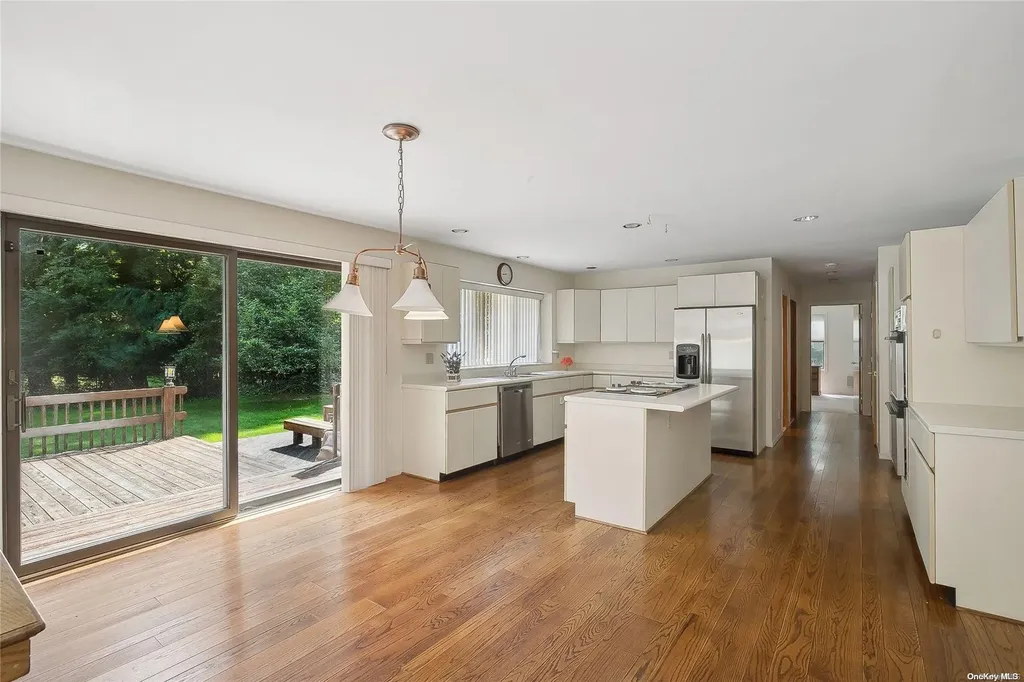 328 Edgewood Avenue Smithtown NY 11787