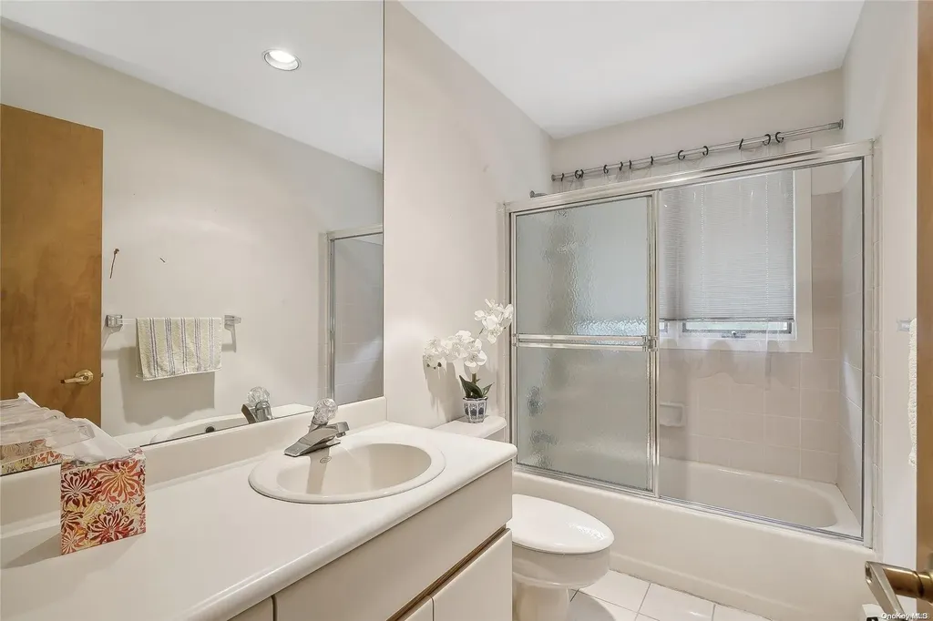 328 Edgewood Avenue Smithtown NY 11787