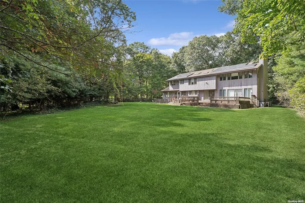 328 Edgewood Avenue Smithtown NY 11787