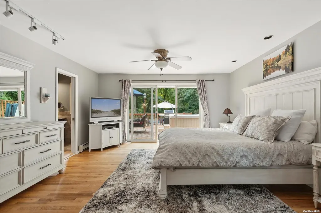 6 Ridgeview Lane Huntington NY 11743