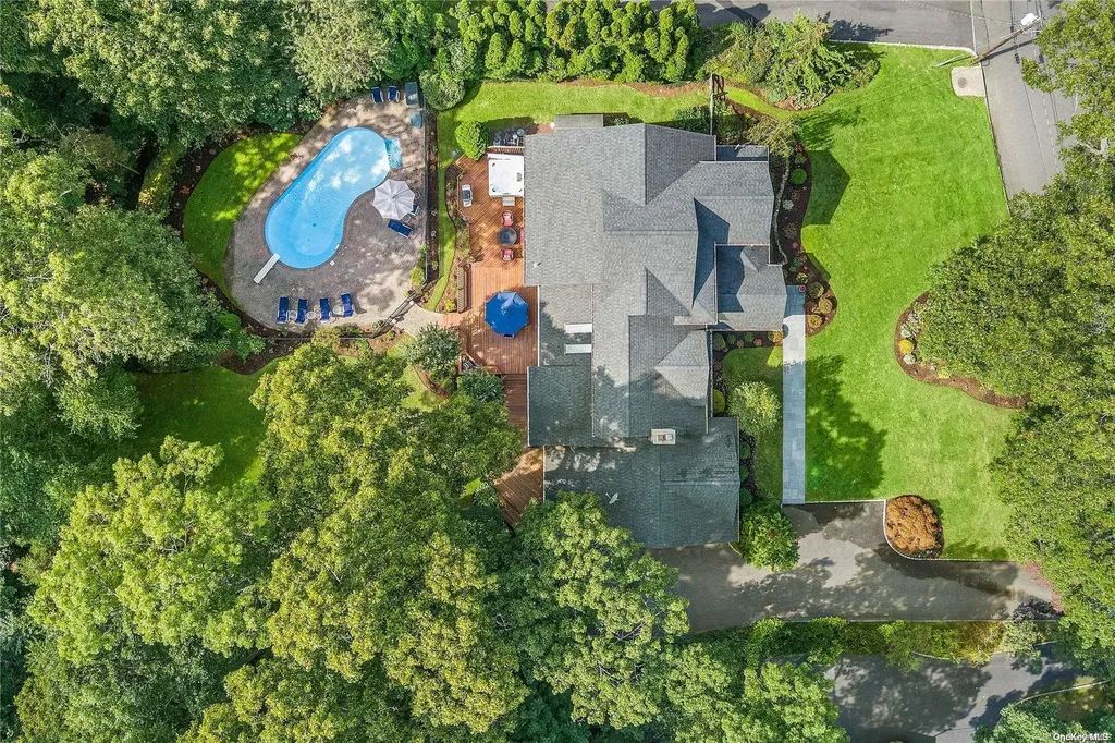 6 Ridgeview Lane Huntington NY 11743