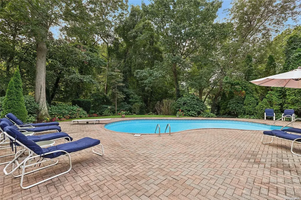 6 Ridgeview Lane Huntington NY 11743
