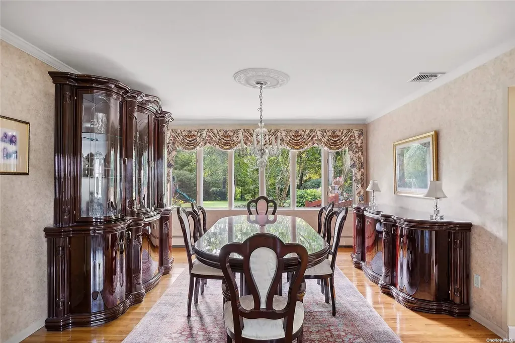 6 Ridgeview Lane Huntington NY 11743