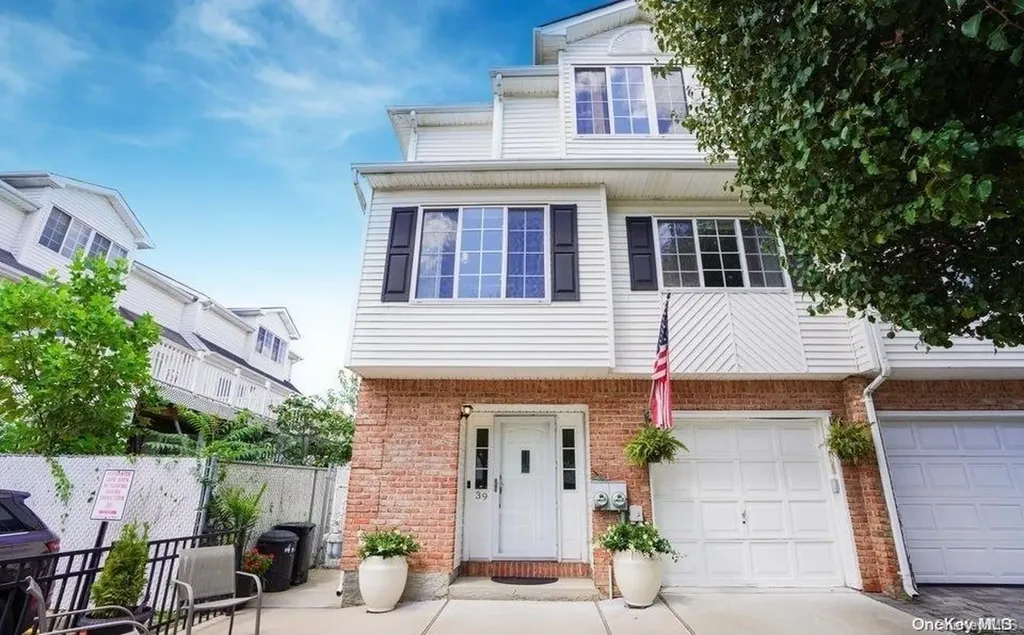 39 Spruce Lane Staten Island NY 10309