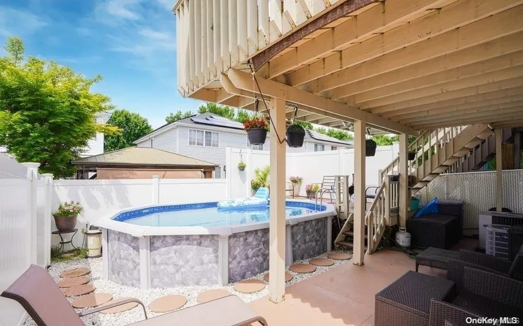 39 Spruce Lane Staten Island NY 10309
