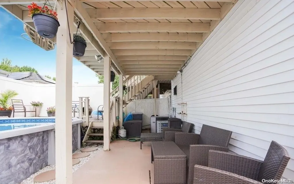 39 Spruce Lane Staten Island NY 10309