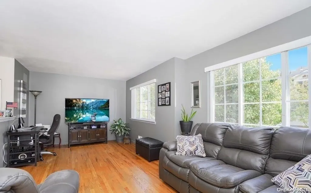 39 Spruce Lane Staten Island NY 10309