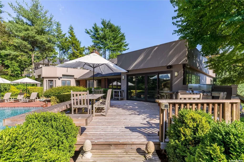 29 Hickory Drive Great Neck NY 11021