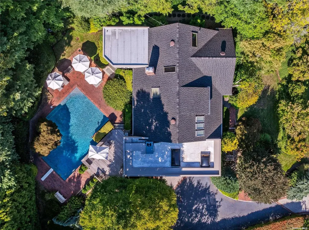 29 Hickory Drive Great Neck NY 11021