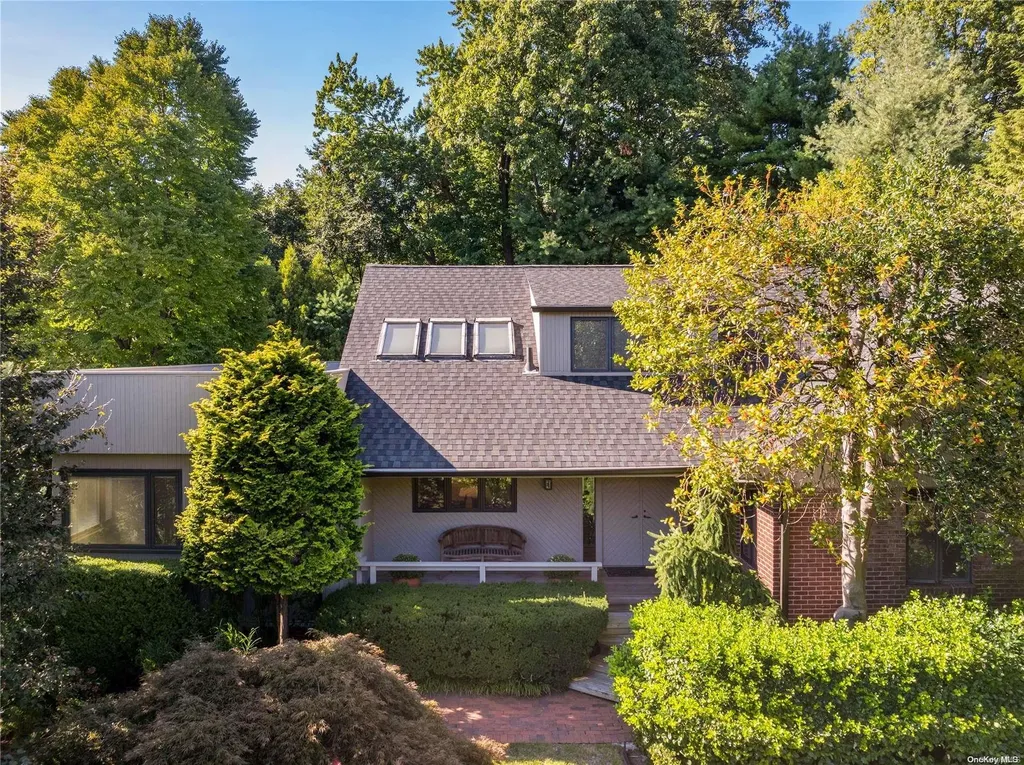 29 Hickory Drive Great Neck NY 11021